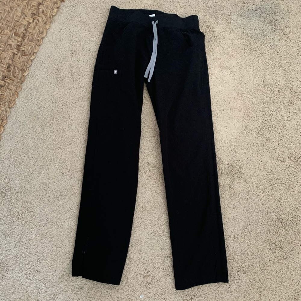 Figs Kade Scrubs - Black Small Tall